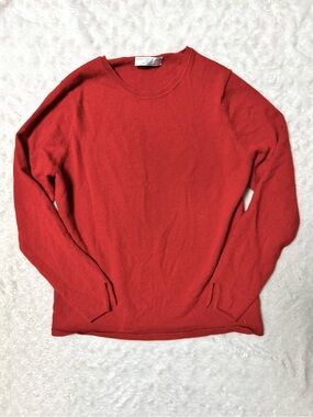 Johnstons of Elgin pure cashmere crewneck sweater in red - SMALL FLAW